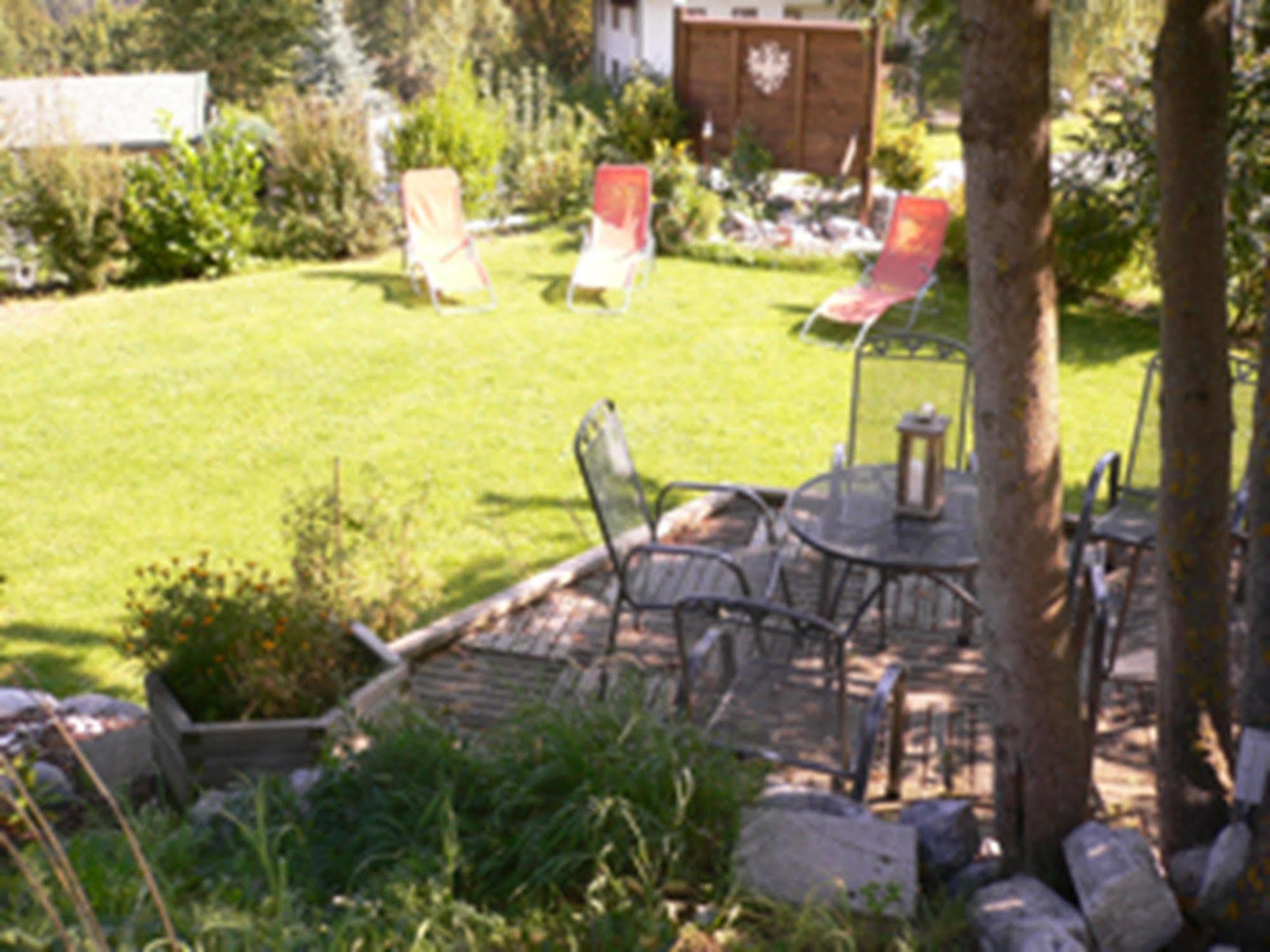 Gaestehaus Hackl Sautens Exterior photo